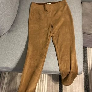 Women’s medium soft brown pants.